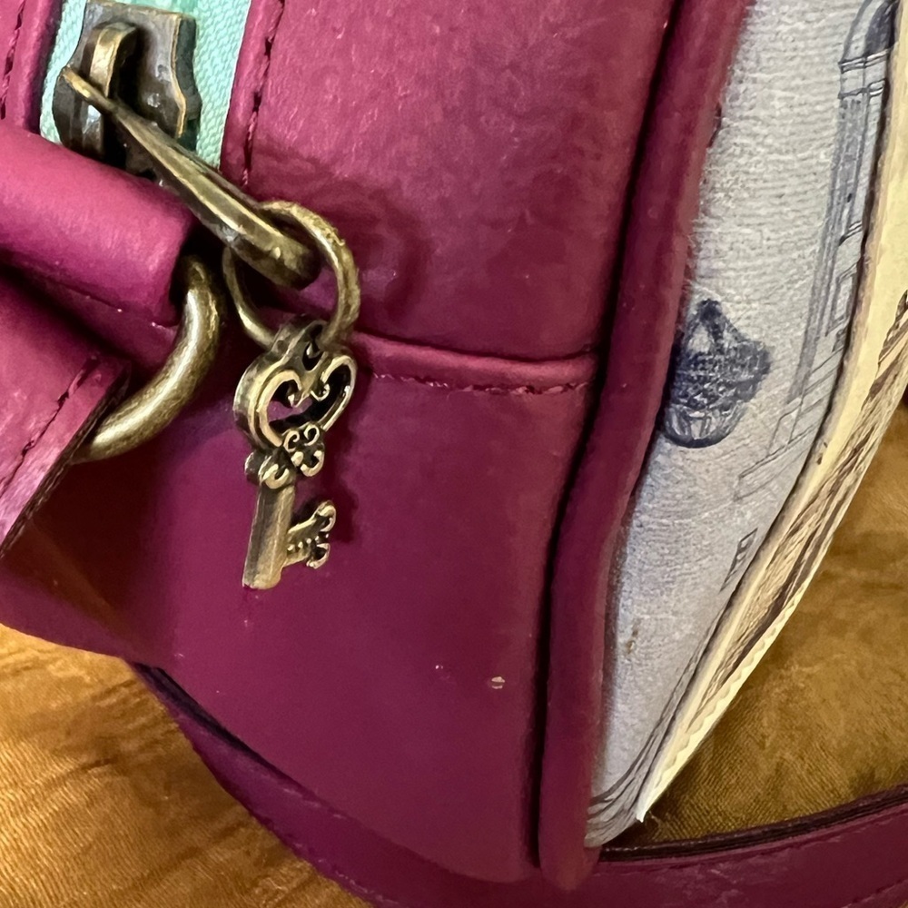 Vintro crossbody Bag NWT - Picture 10 of 15